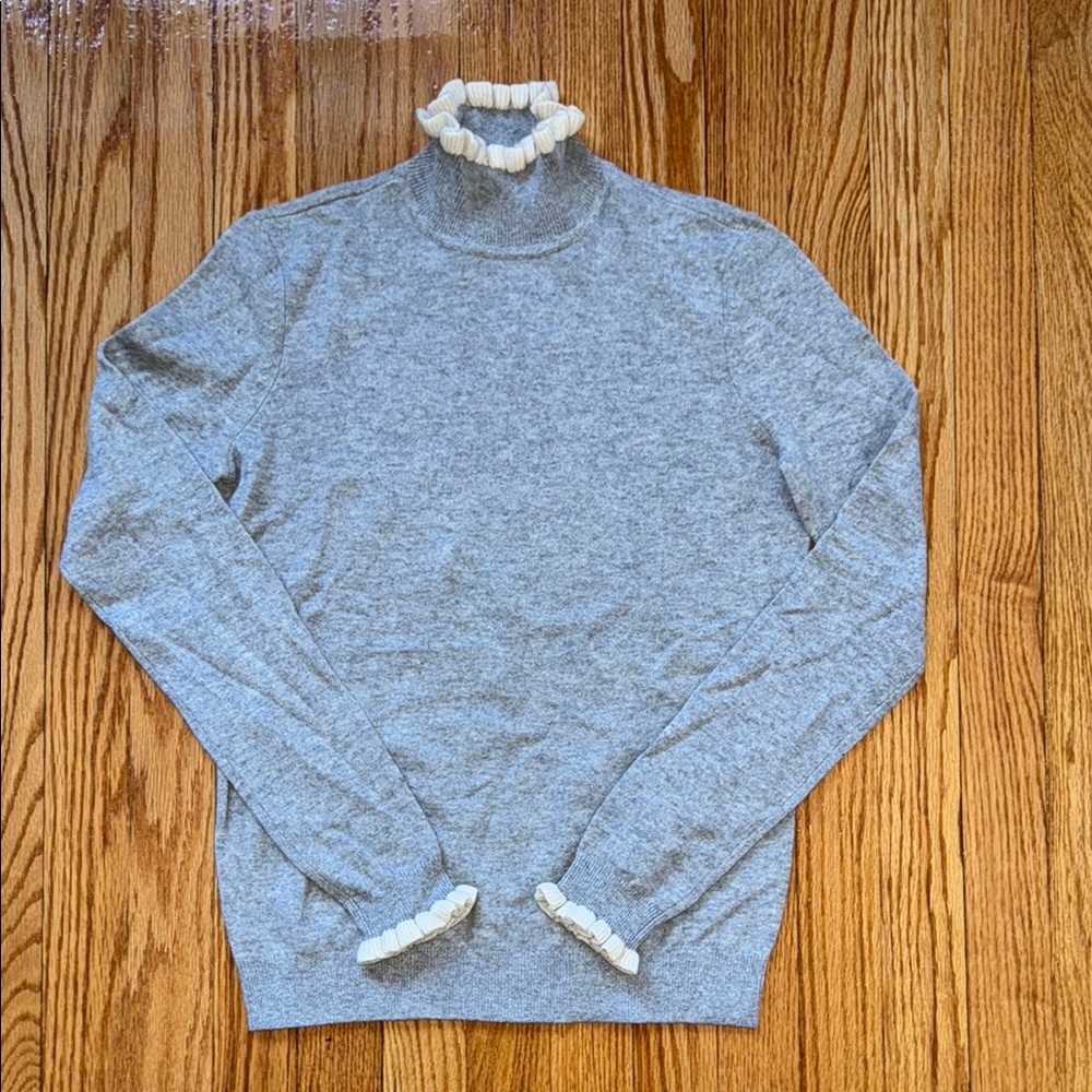 🩶 Lauren Ralph Lauren Gray and Cream turtleneck Sweater